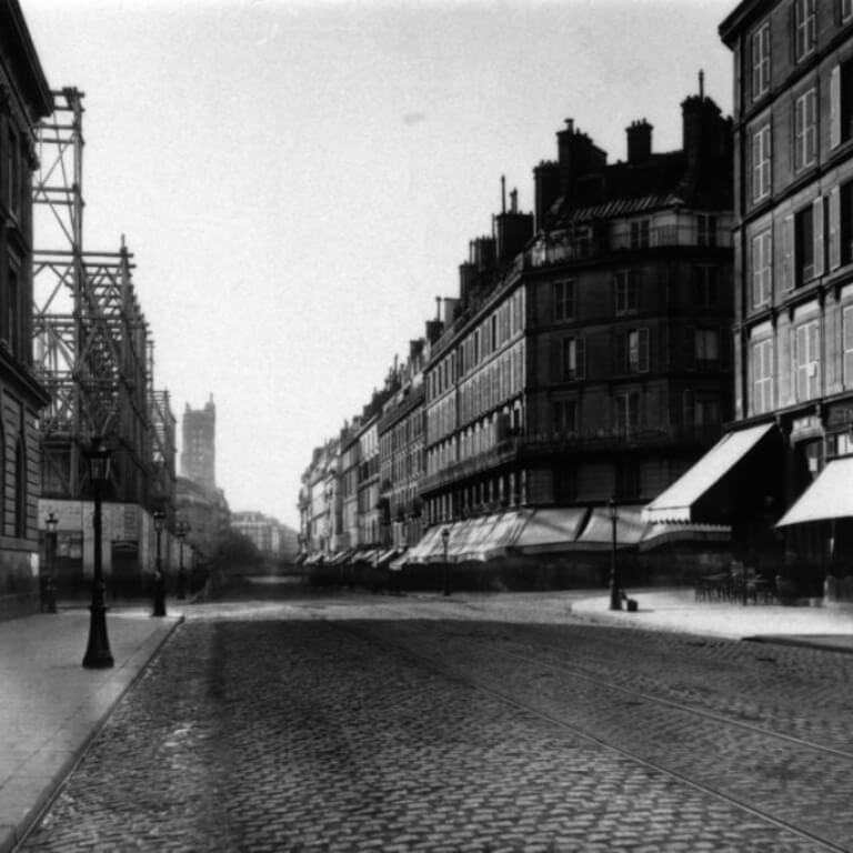 Charles Marville et Martial Caillebotte – Photographes d’architecture haussmannienne