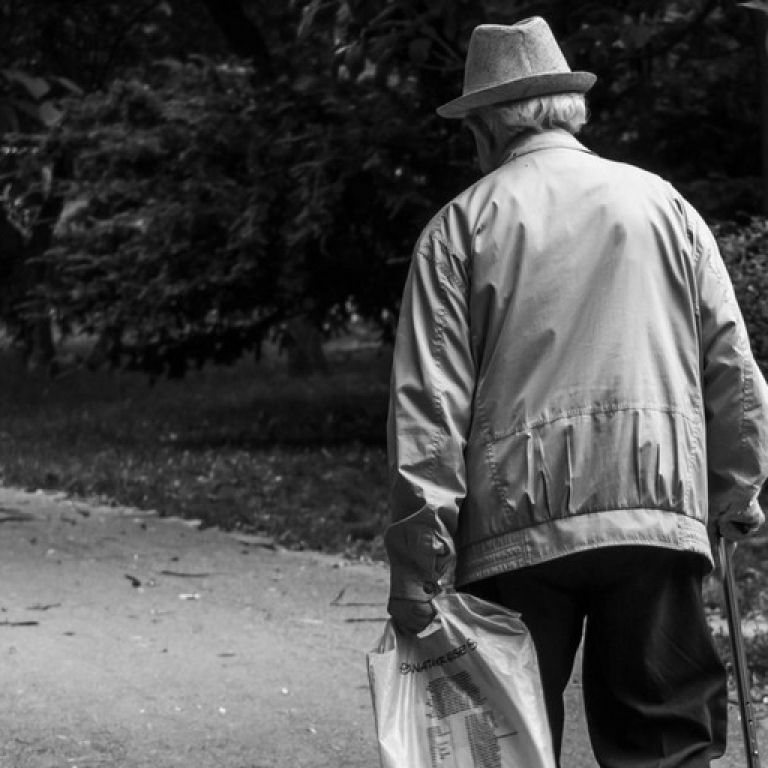 Marcher avec les sens : repenser la ville pour les aînés