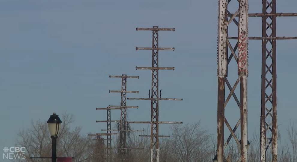 D&eacute;mant&egrave;lement de pyl&ocirc;nes patrimoniaux